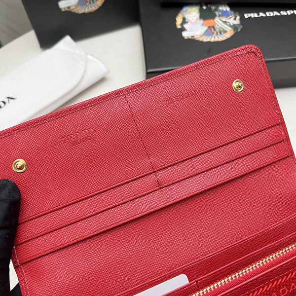 プラダ財布コピー角部分ディテール